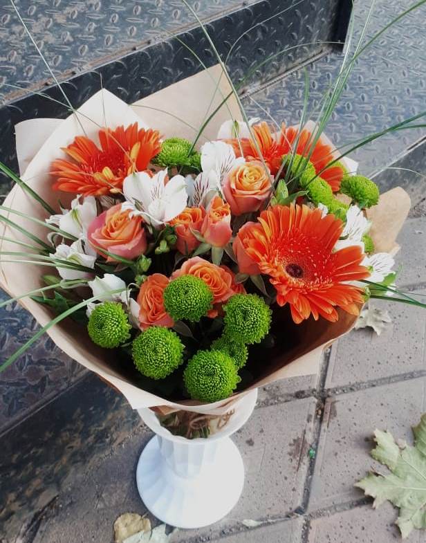 Букет цветов из: Герберы, Хризантемы, Альстромерии и Розы в Синегорье