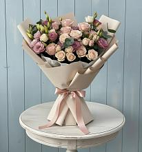 Букет цветов из:  Розы и Лизиантусы в Синегорье