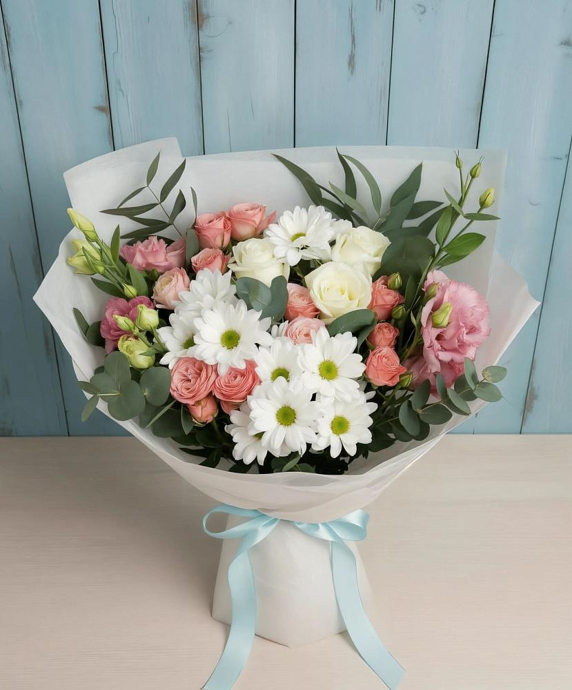Букет цветов из: Розы, Лизиантусы и Хризантемы в Синегорье