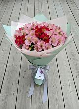 Букет цветов из:  Альстромерии в Синегорье