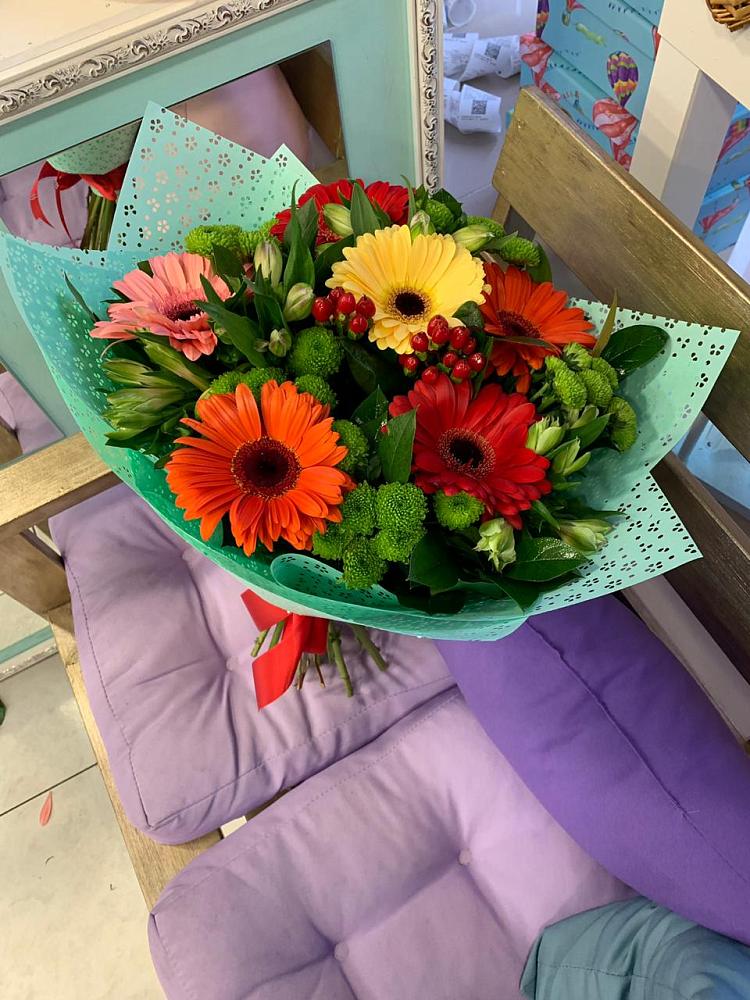 Букет цветов из: Герберы, Хризантемы и Альстромерии в Синегорье