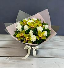 Букет цветов из:  Орхидеи и Розы в Синегорье