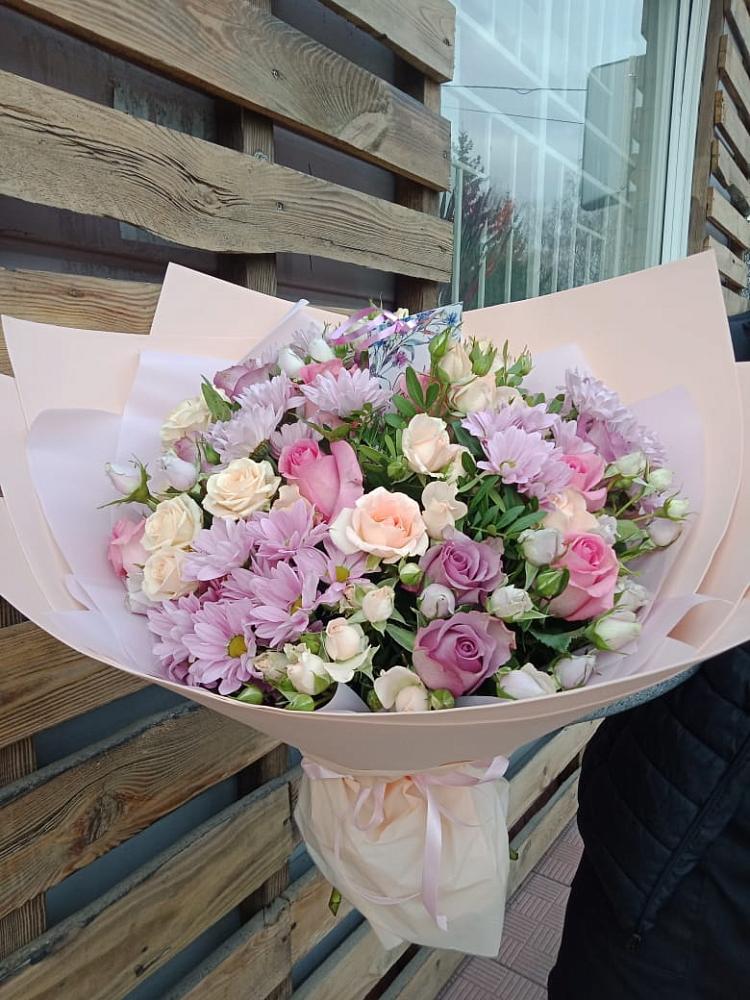 Букет цветов из: Розы и Хризантемы в Синегорье