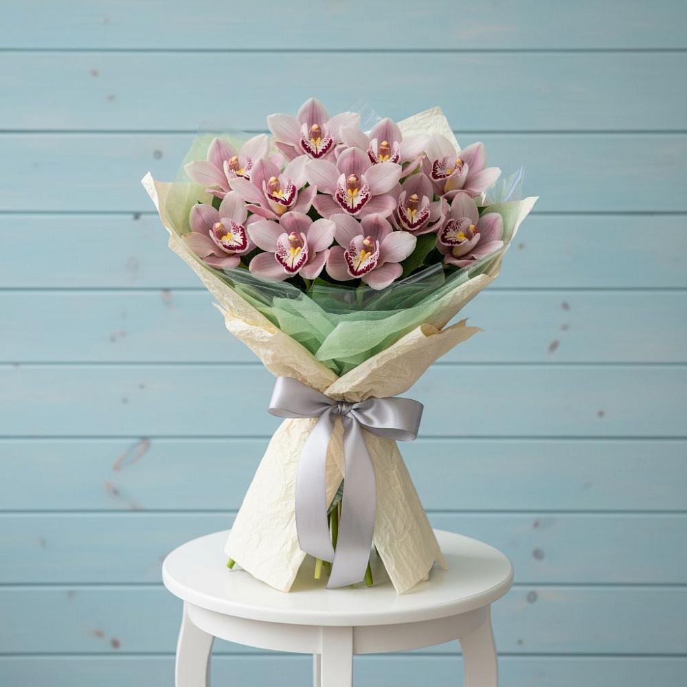 Букет цветов из: Орхидеи и Розы в Синегорье