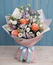 Букет цветов из:  Лизиантусы, Розы, Альстромерии и Гипсофила #REPLACE_PRED# Синегорье