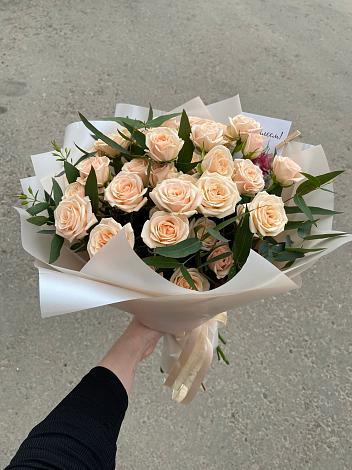 Букет Кремовые розы Латте в Синегорье
