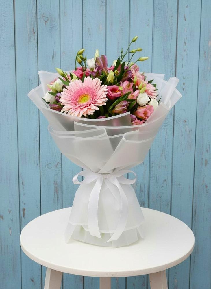 Букет цветов из: Герберы, Альстромерии и Лизиантусы в Синегорье