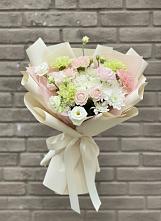 Букет цветов из:  Гвоздики, Розы, Лизиантусы и Хризантемы в Синегорье