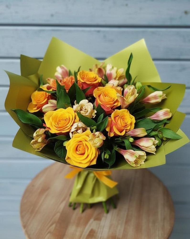 Букет цветов из: Альстромерии и Розы в Синегорье