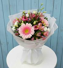 Букет цветов из:  Герберы, Альстромерии и Лизиантусы в Синегорье