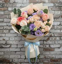 Букет цветов из:  Розы, Лизиантусы и Гвоздики в Синегорье